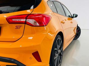 Ford Focus 2.3 Ecoboost 206kW ST 3  - Foto 12