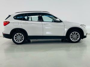 BMW X1 sDrive18dA  - Foto 2