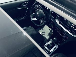 KIA XCEED TECH  - Foto 21