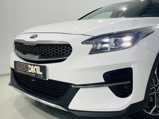 KIA XCEED TECH  - Foto 9