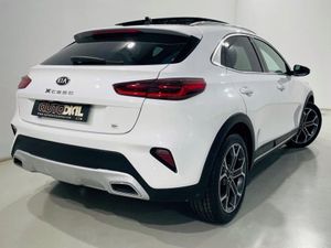 KIA XCEED TECH  - Foto 4