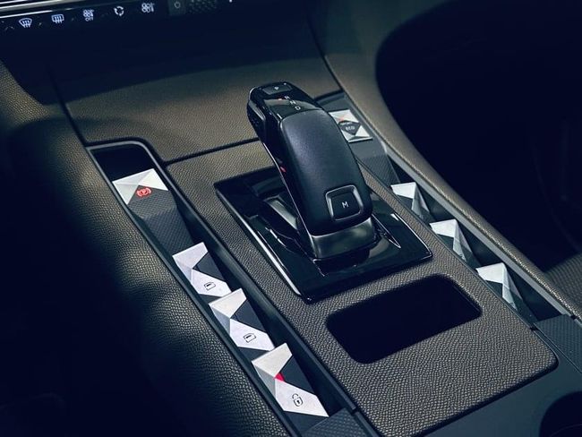 DS DS 7 Crossback BlueHDi DE 96kW (130CV) AT. PERF.LINE +  - Foto 15