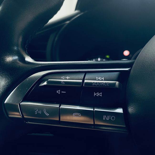 Mazda 3 2.0 e-SKYACTIV-G ZENITH AT  - Foto 14