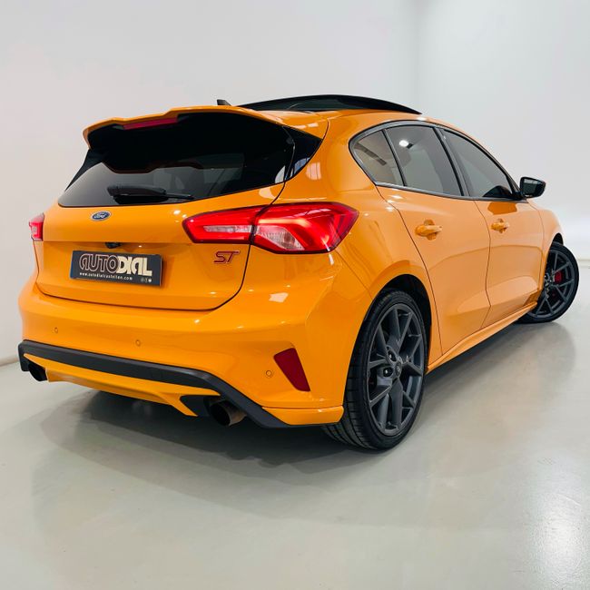 Ford Focus 2.3 Ecoboost 206kW ST  - Foto 4