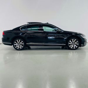 Volkswagen Passat Sport 1.8 TSI 132kW (180CV) DSG  - Foto 2