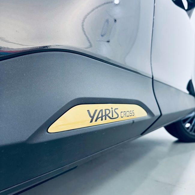 Toyota Yaris Cross 1.5 120H Premiere Edition  - Foto 11