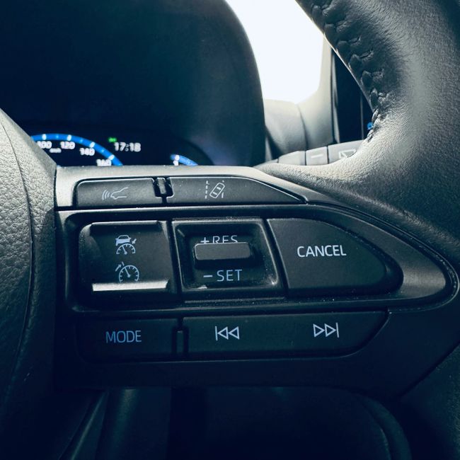 Toyota Yaris Cross 1.5 120H Premiere Edition  - Foto 16