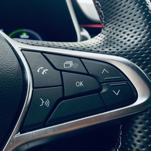 Renault Arkana RS Line Fast Track E-TECH Híb 105kW  - Foto 18