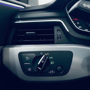 Audi A4 S line ed 2.0 TDI 110kW (150CV) S tronic  - Foto 17