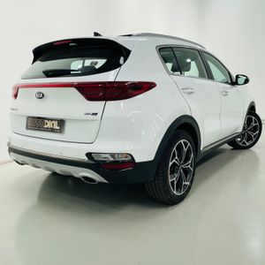 Kia Sportage 1.6 MHEV GT Line Essential 136CV DCT 4X2  - Foto 8