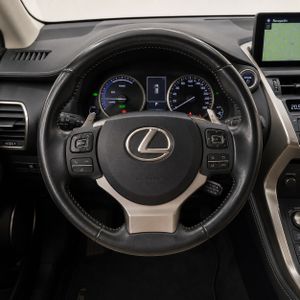 Lexus NX 2.5 300h Executive Navigation 4WD  - Foto 9