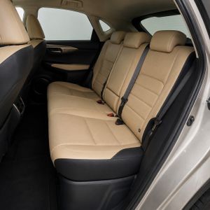 Lexus NX 2.5 300h Executive Navigation 4WD  - Foto 13