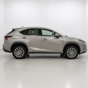 Lexus NX 2.5 300h Executive Navigation 4WD  - Foto 2
