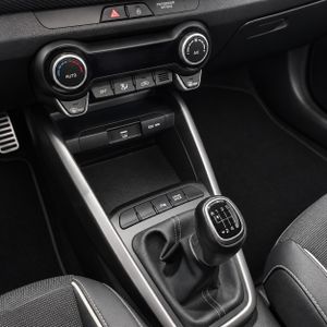 Kia Stonic 1.0 T-GDi 74kW (100CV) MHEV iMT GT Line  - Foto 8