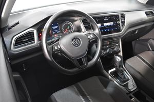 Volkswagen T-Roc ADVANCE 1.5 150CV DSG  - Foto 8