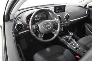 Audi A3 Sedan 1.6 TDI 105CV  - Foto 7