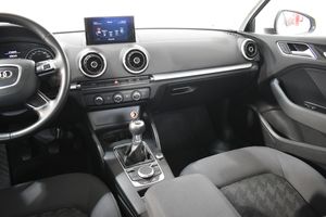 Audi A3 Sedan 1.6 TDI 105CV  - Foto 9
