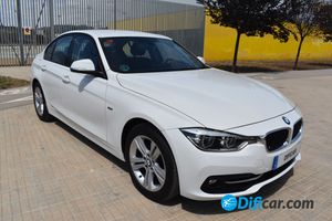 BMW Serie 3 318i Sport Line  1.5 136CV  - Foto 9