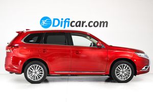 Mitsubishi Outlander PHEV KAITEKI 4WD 200CV 2.4  - Foto 5