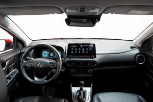 Hyundai Kona KONA TODOTERRENO 1.5 GDI HEV STYLE SKY DCT  - Foto 28