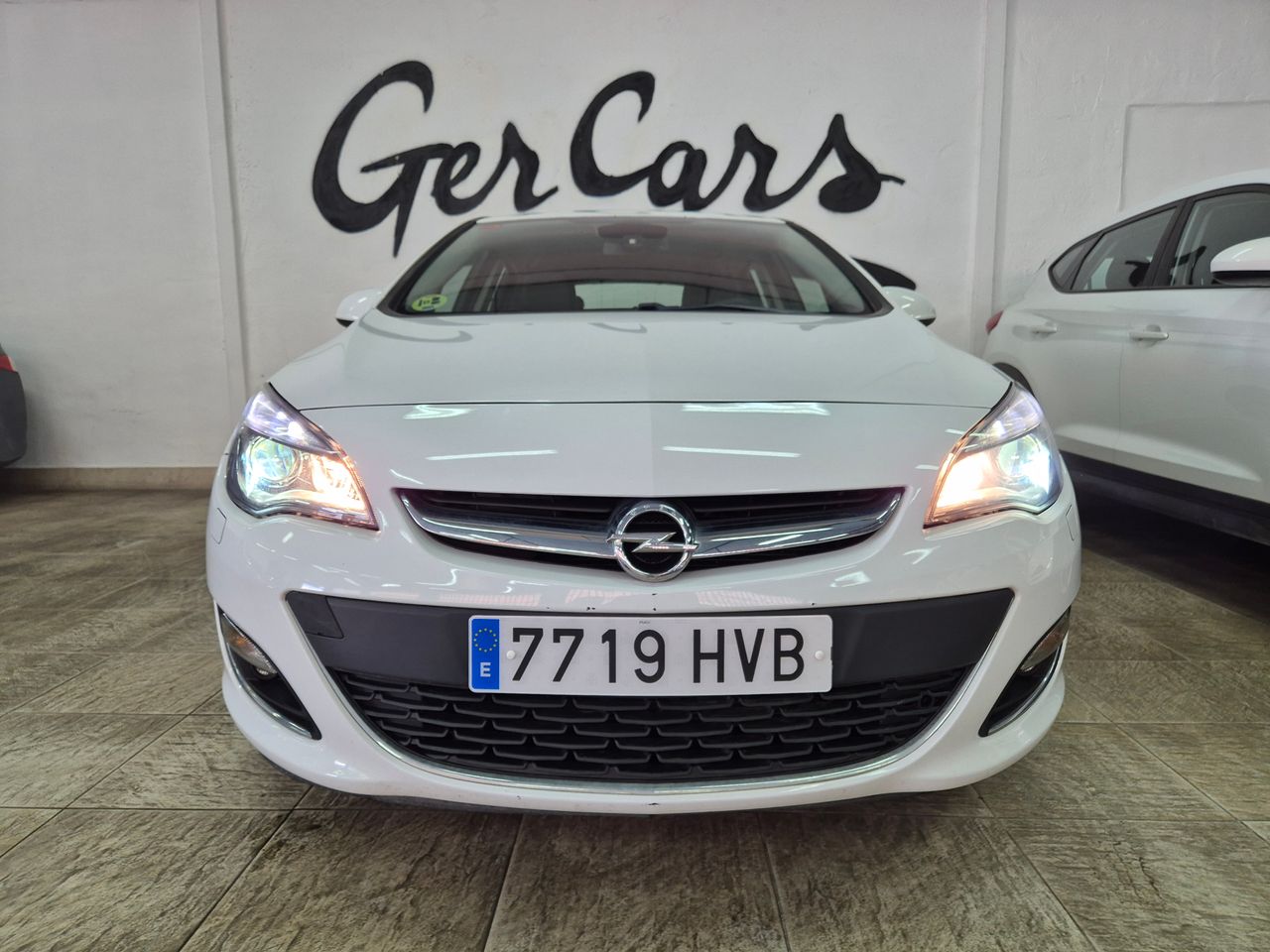 Opel Astra 1.7CDTI 110CV EXCELLENCE   - Foto 1