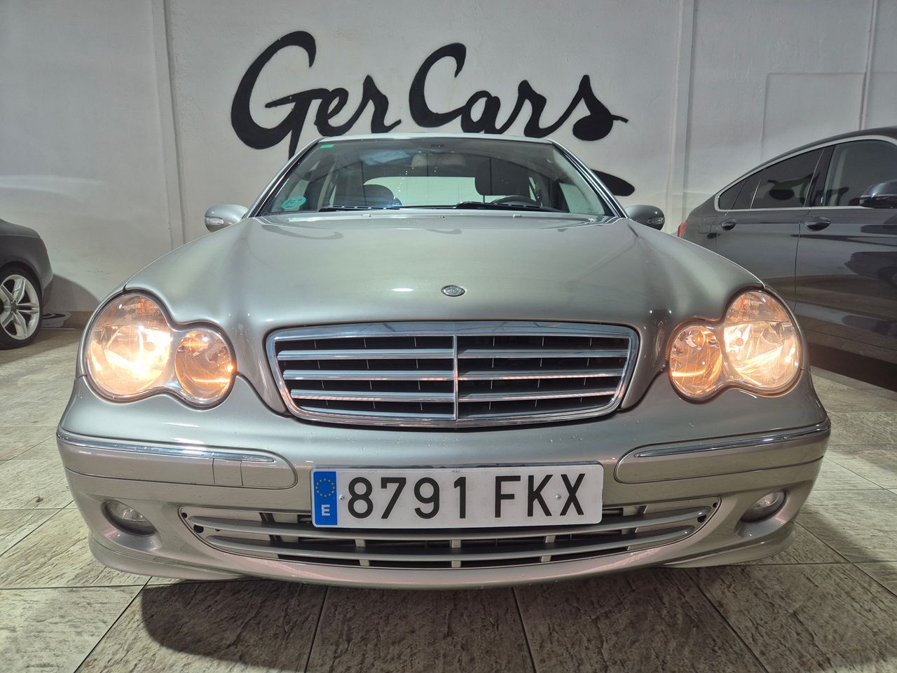 Mercedes Clase C 180K ELEGANCE 143CV   - Foto 1