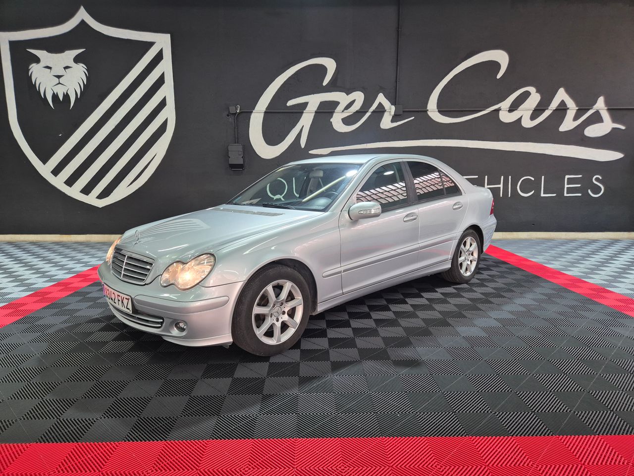 Mercedes Clase C 230 V6 AUT ELEGANCE 205CV   - Foto 1