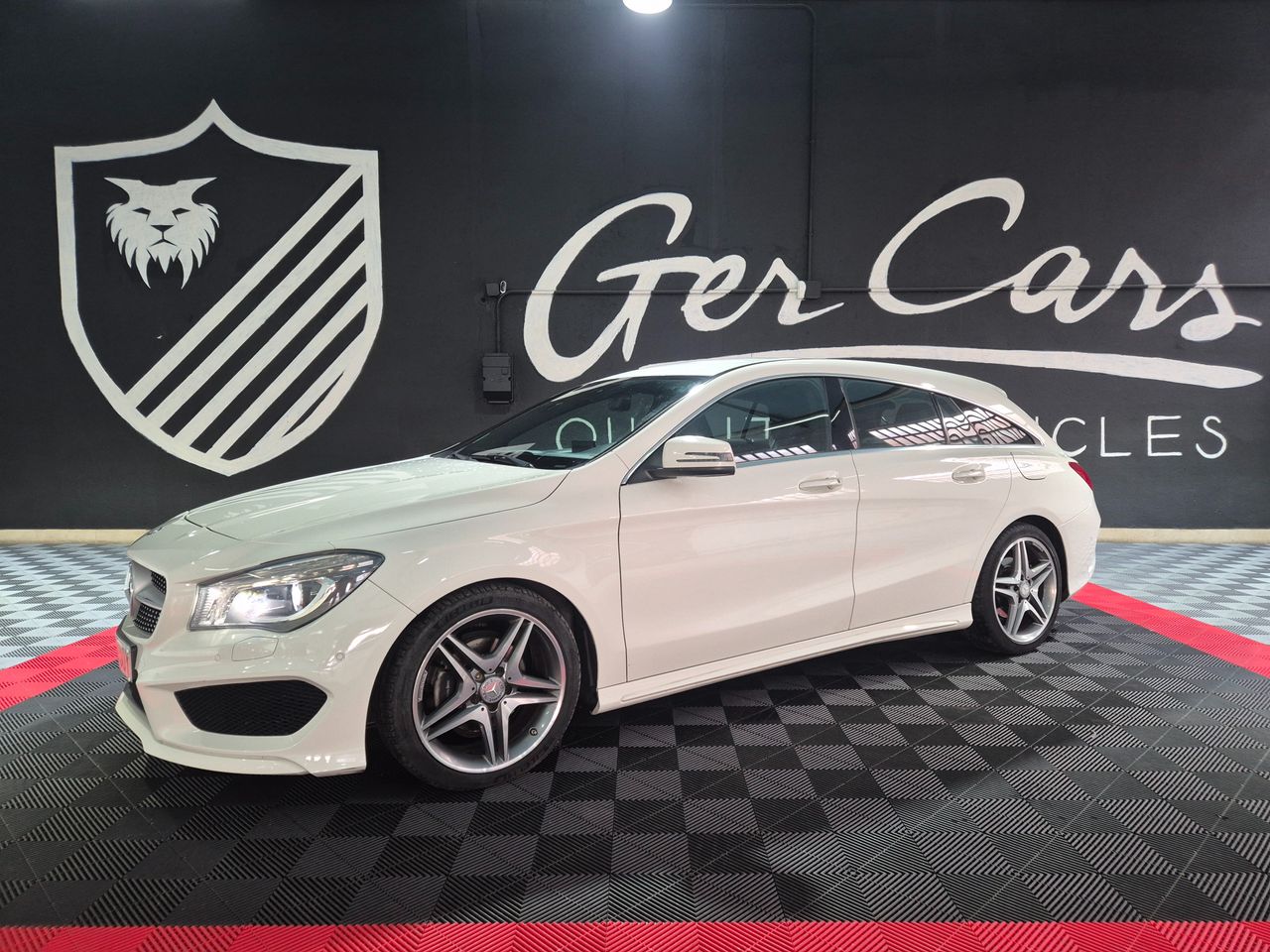 Mercedes Clase CLA 200CDI SHOOTING BRAKE AMG LINE AUT 136CV  - Foto 1