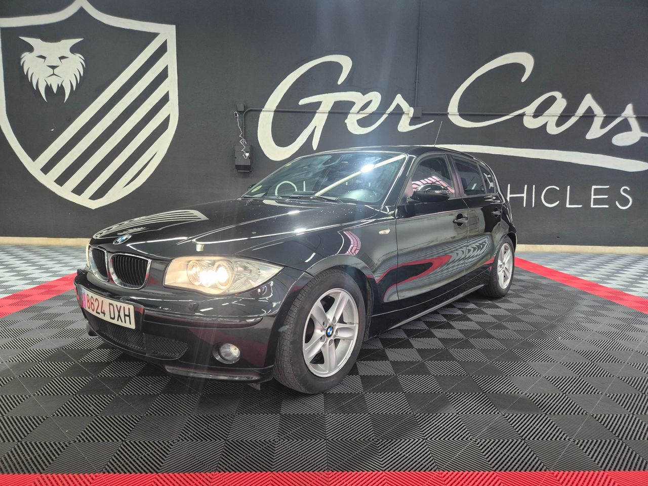 BMW Serie 1 118D 122CV  - Foto 1