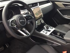 Jaguar F-Pace 2.0D I4 204PS AWD Auto MHEV R-Dynamic S  - Foto 12