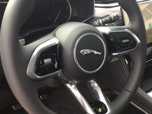 Jaguar F-Pace 2.0D I4 204PS AWD Auto MHEV R-Dynamic S  - Foto 17