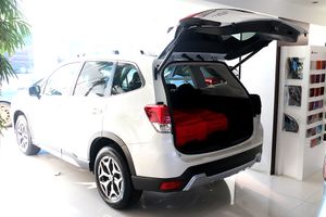 Subaru Forester 2.0i Hybrid CVT Executive 4 x4 MOTOR BOXER  - Foto 5