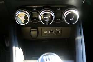 Mitsubishi Colt 100T Kaiteki  - Foto 11