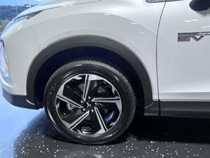 Mitsubishi Eclipse PHEV KAITEKI  - Foto 7