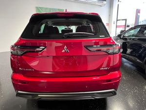 Mitsubishi Outlander PHEV Kaiteki+ 4WD  - Foto 3