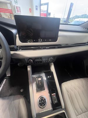 Mitsubishi Outlander PHEV Kaiteki+ 4WD  - Foto 17