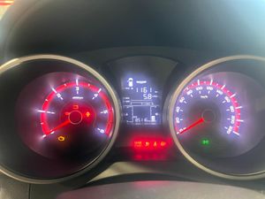 SsangYong Tivoli D16T 4x2 Limited  - Foto 10