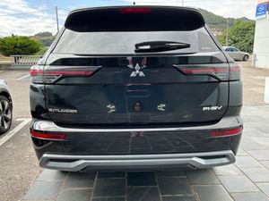 Mitsubishi Outlander PHEV Kaiteki+ 4WD  - Foto 6