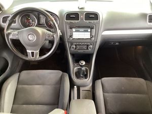 Volkswagen Golf 2.0 TDI 140cv DPF Sport  - Foto 4