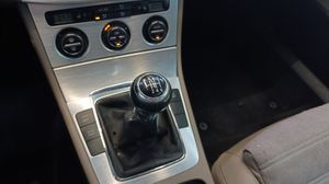 Volkswagen Passat Variant 2.0 TDI 140cv Advance Único Propietario  - Foto 14