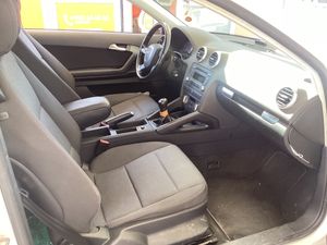 Audi A3 1.6 TDI 105cv Attraction 213000  - Foto 4
