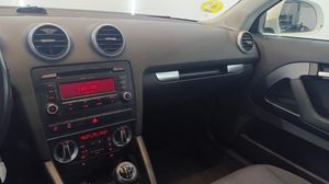Audi A3 1.6 TDI 105cv Attraction 213000  - Foto 11
