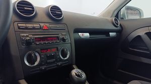 Audi A3 1.6 FSI Attraction 214.000Km Escape homologado  - Foto 10