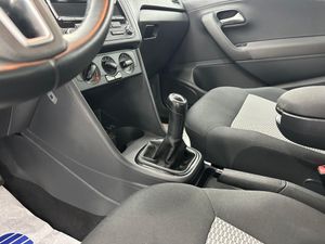 Volkswagen Polo 1.4 85cv Advance 3P  - 63.000Km  - Foto 11