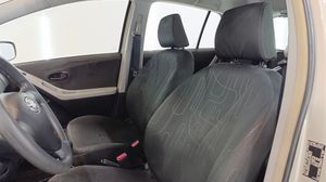 Toyota Yaris 1.0 VVT-I Live Naciona  - 100.000Km  - Foto 10