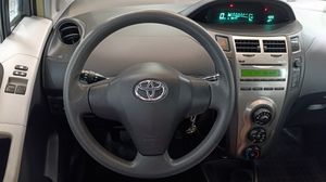 Toyota Yaris 1.0 VVT-I Live Naciona  - 100.000Km  - Foto 8