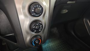 Toyota Yaris 1.3 VVT-I Connect Naciona  - 100.000Km  - Foto 12