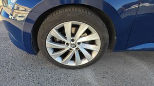Skoda Superb 2.0 TDI 110KW (150cv) 4x4 Style 167000  - Foto 3