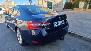 Skoda Superb 2.0 TDI 110KW (150cv) 4x4 Style 167000  - Foto 2