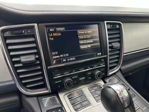 Porsche Panamera Turbo S Exclusive Series V8 - 571Cv  + Historial  - Foto 36